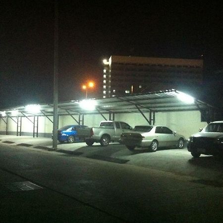กรแก้ว แมนชั่น Hotel อุบลราชธานี ภายนอก รูปภาพ