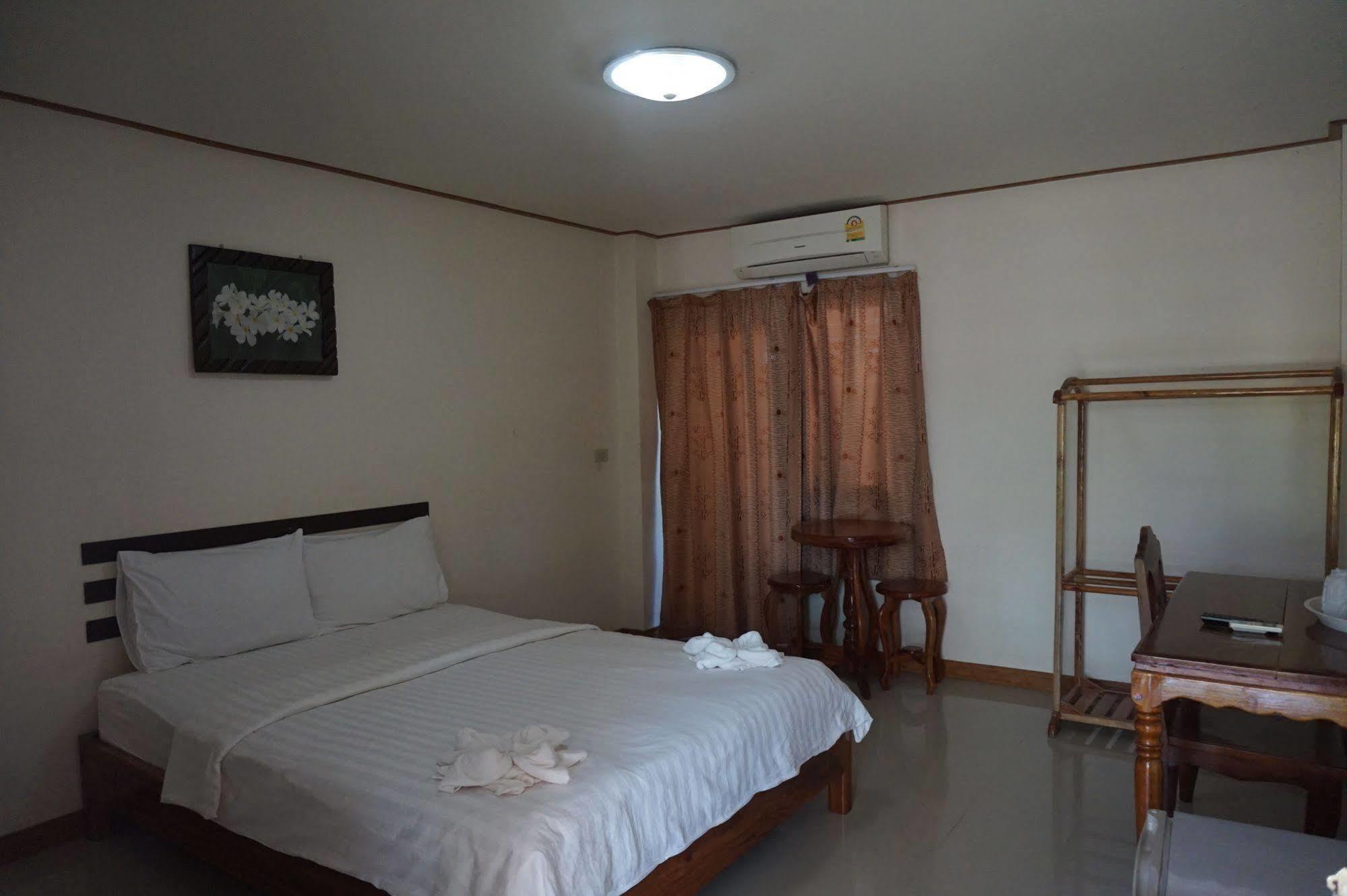 กรแก้ว แมนชั่น Hotel อุบลราชธานี ภายนอก รูปภาพ