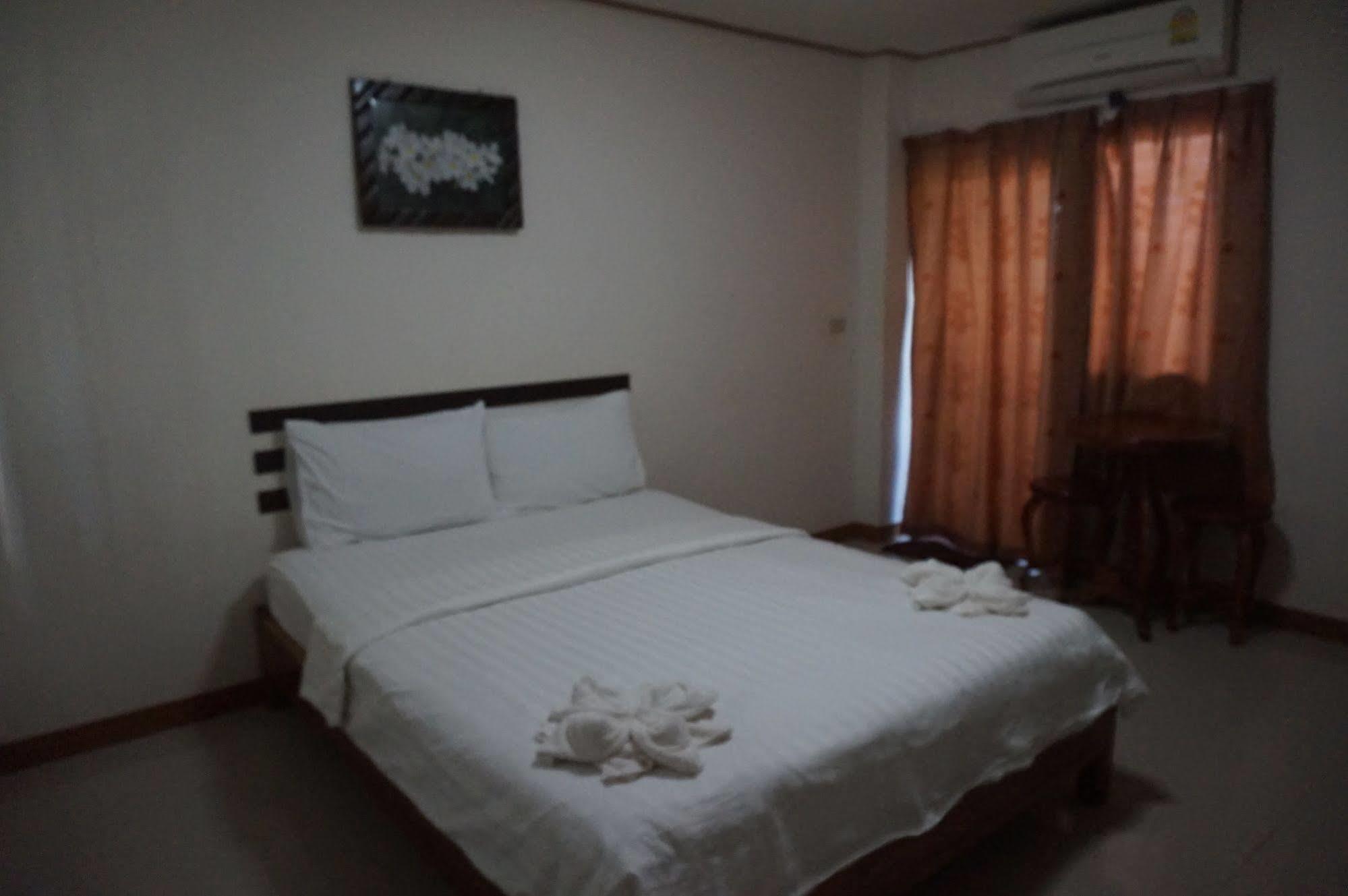 กรแก้ว แมนชั่น Hotel อุบลราชธานี ภายนอก รูปภาพ
